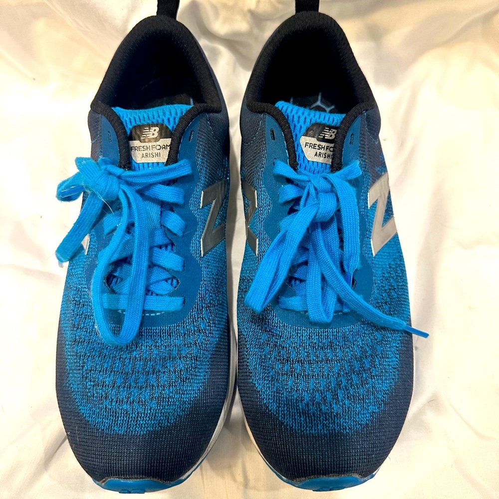NEW BALANCE|  KIDS | SIZE 4.5 | FRESH FOAM BLUE ARISHI SNEAKER | LIKE NEW